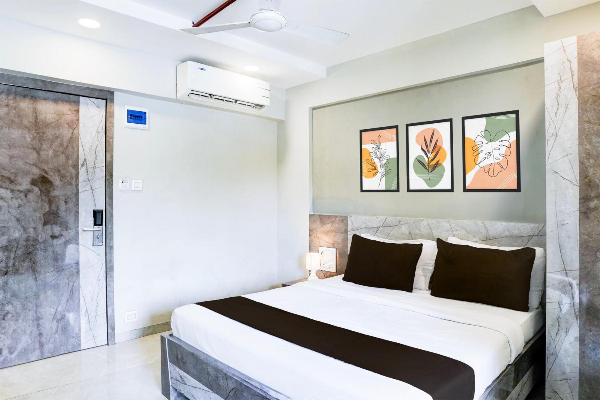 Super Townhouse Oak Vashi Otel Turambhe Dış mekan fotoğraf